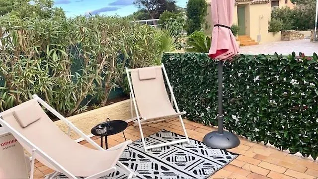 Calme Piscine -terrasse - Parking Gratuit Sainte-Maxime