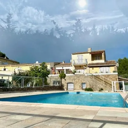 Calme Piscine -terrasse - Parking Gratuit Daire *