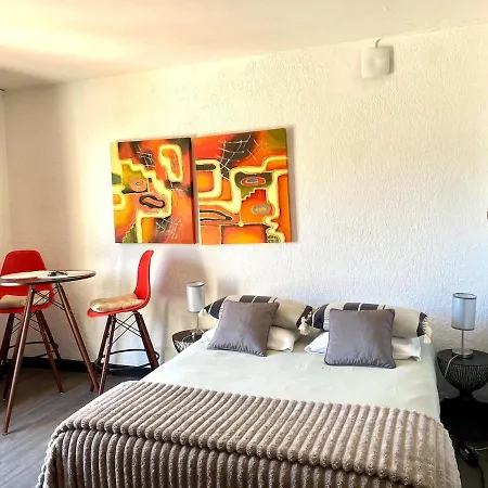 Daire Calme Piscine -terrasse - Parking Gratuit Sainte-Maxime